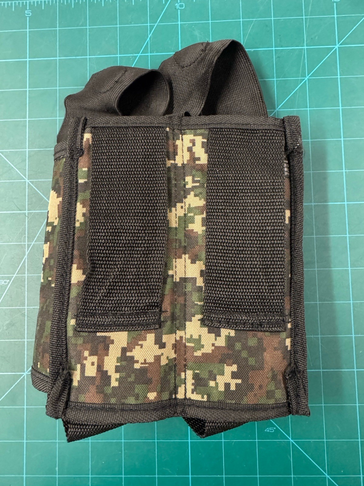 NXE 2 pod paintball pack. Complete kit with 140rd tubes.