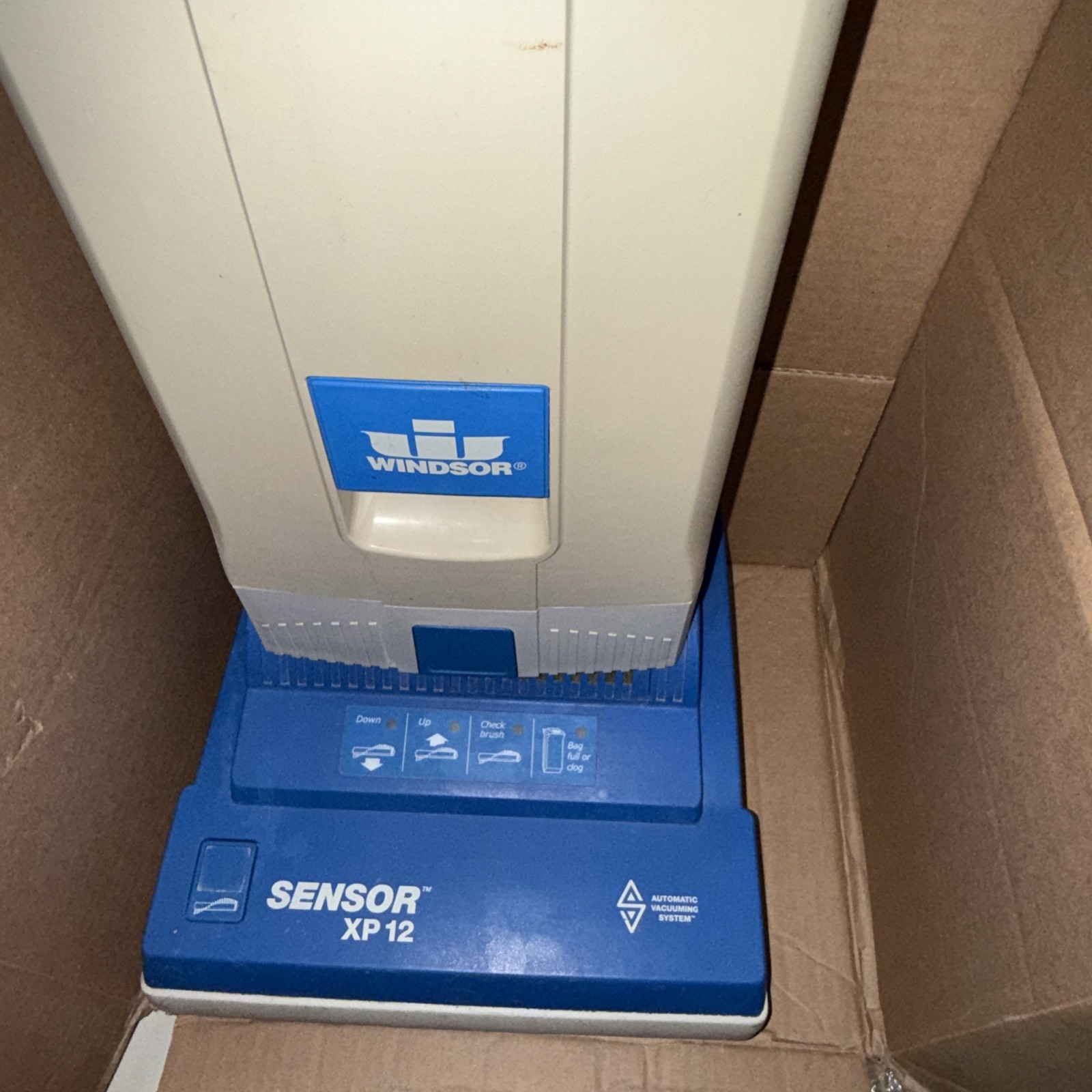 Windsor Sensor XP12 Commercial Upright Vacuum Cleaner