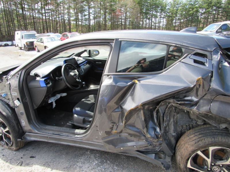 C-HR 2020 Glove Box 961231