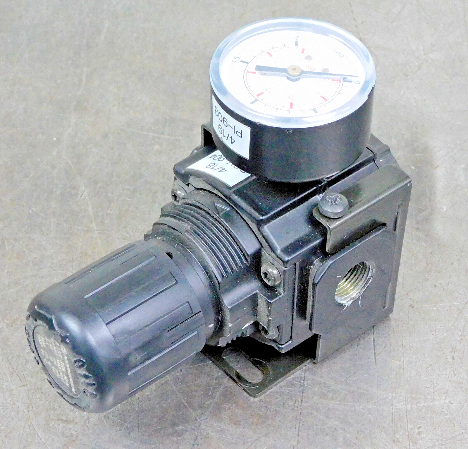 Norgren R73G-3GK-NFN Pneumatic Pressure Regulator 3/8" NPT 300 psig 20 bar 175°F
