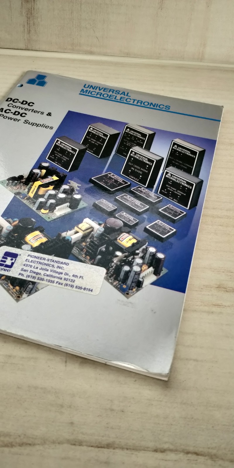 1993 UNIVERSAL MICROELECTRONICS catalog DC-DC convertors AC-DC power supply C3