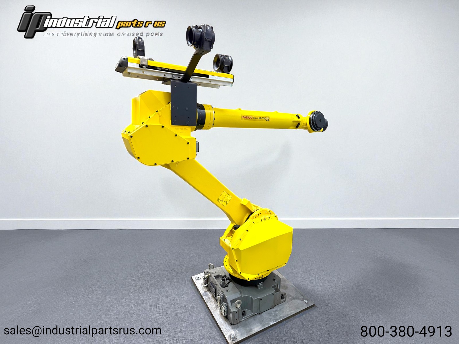 FANUC M-710iC/45M Robot R-30iB Control 45Kg Payload Teach Pendant TESTED