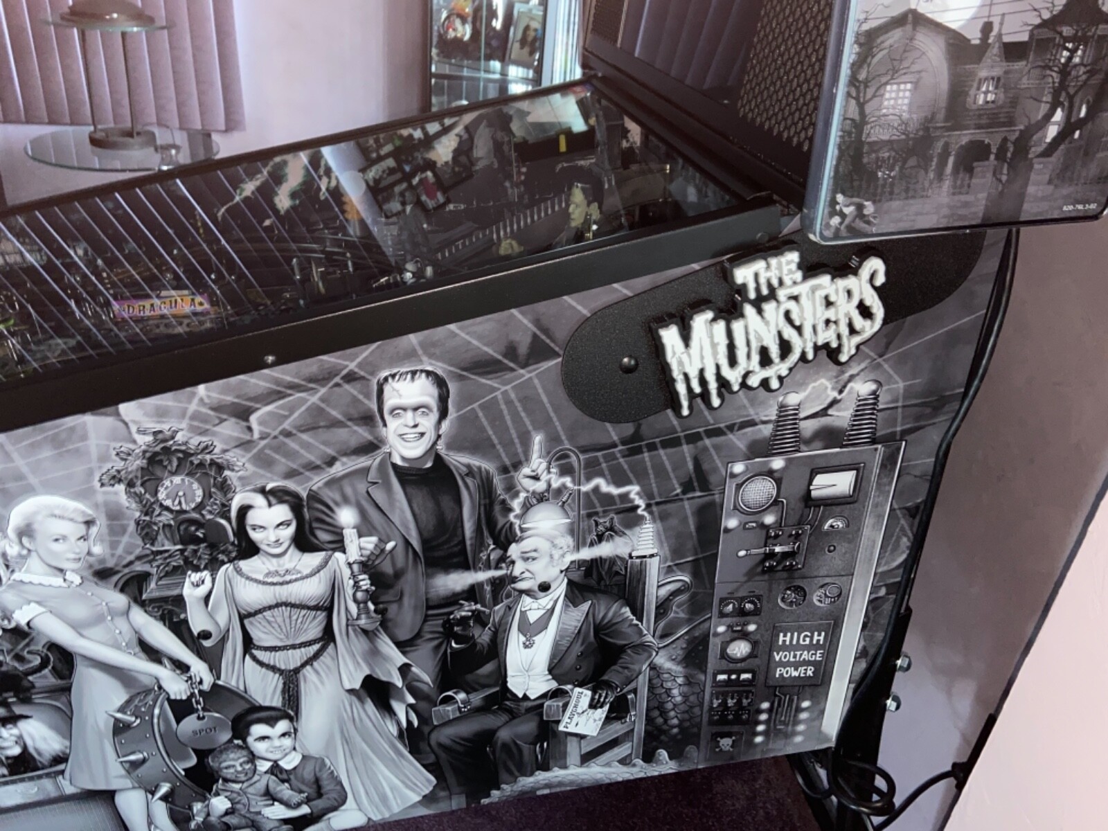 THE MUNSTERS PINBALL Mod BACK BOX HING MOD 3D LOGO(PAIR) -Black, Gray & White