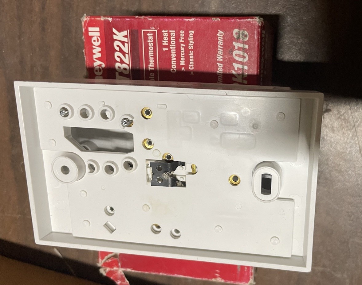 Honeywell T822K Non Programmable Thermostat