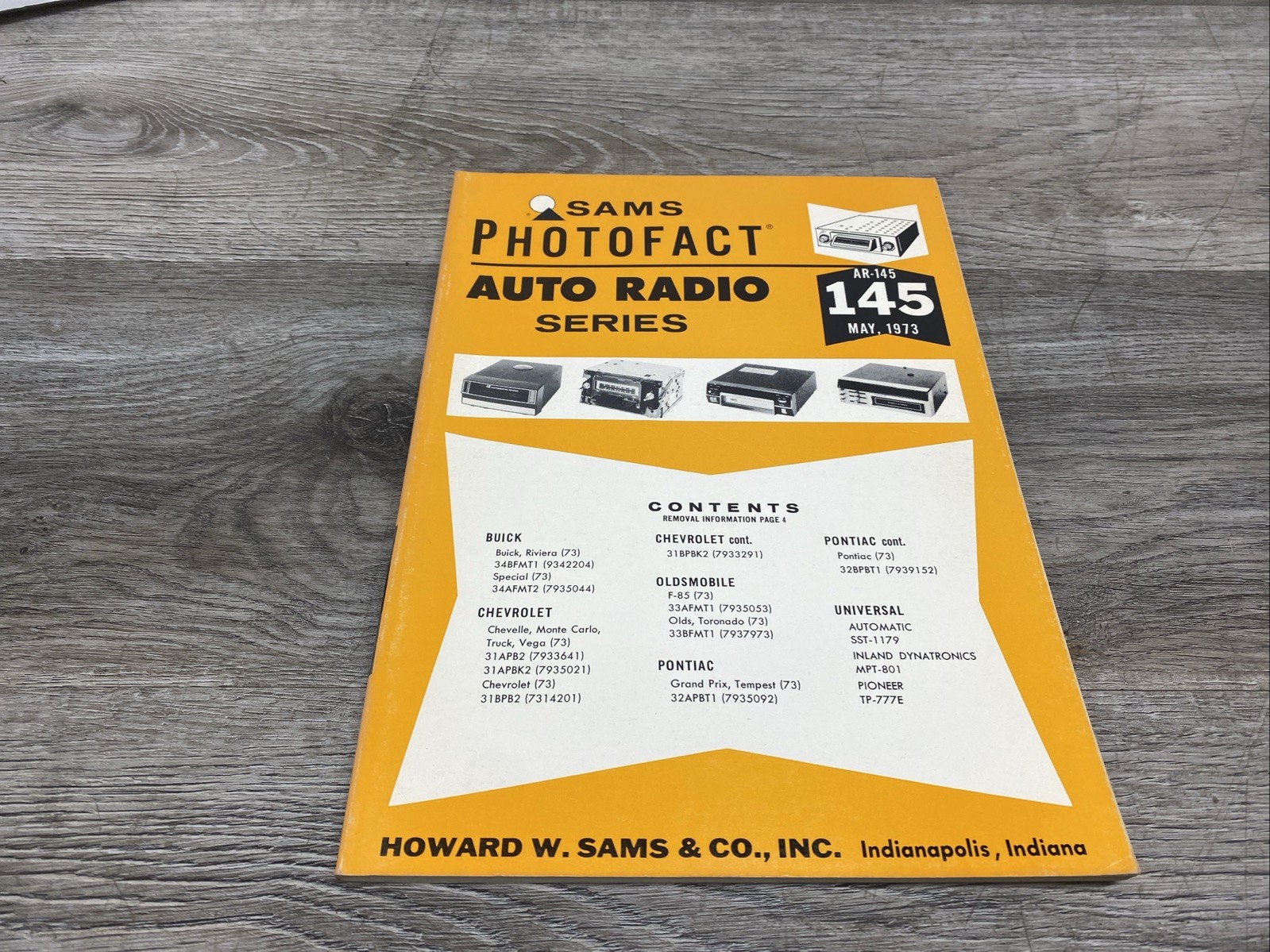SAMS PHOTOFACT AUTO Radio Series Book Guide with Schematics # 145 May 1973