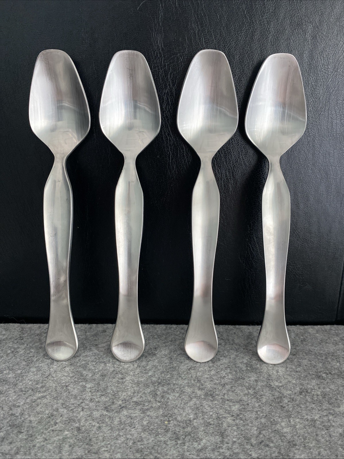 4 Retroneu 18/10 Stainless SILHOUETTE Flatware Dinner  Spoon Flatware