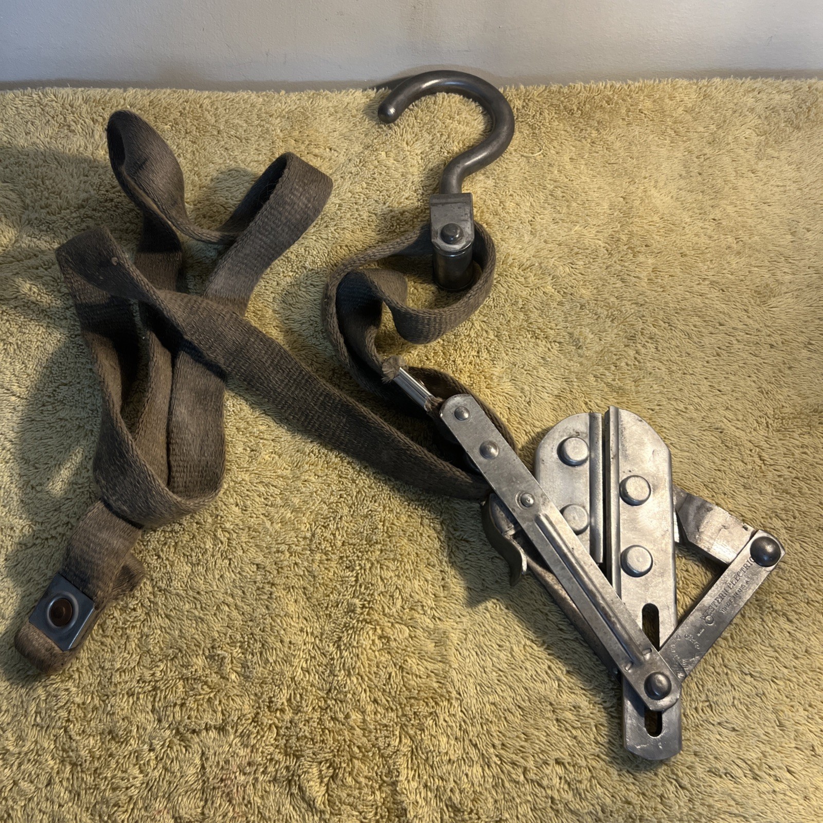 Vtg Western Electric Buffalo Grip Cable Wire Puller W/ Strap & Hook