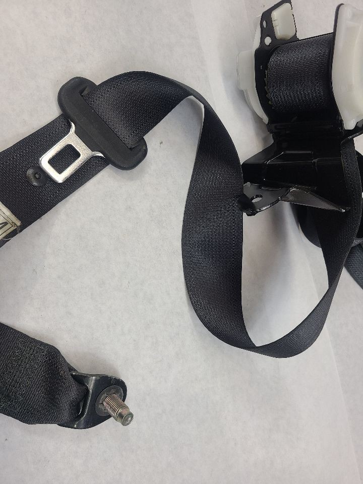 FORESTER 2016 Seat Belt Rear 607274
