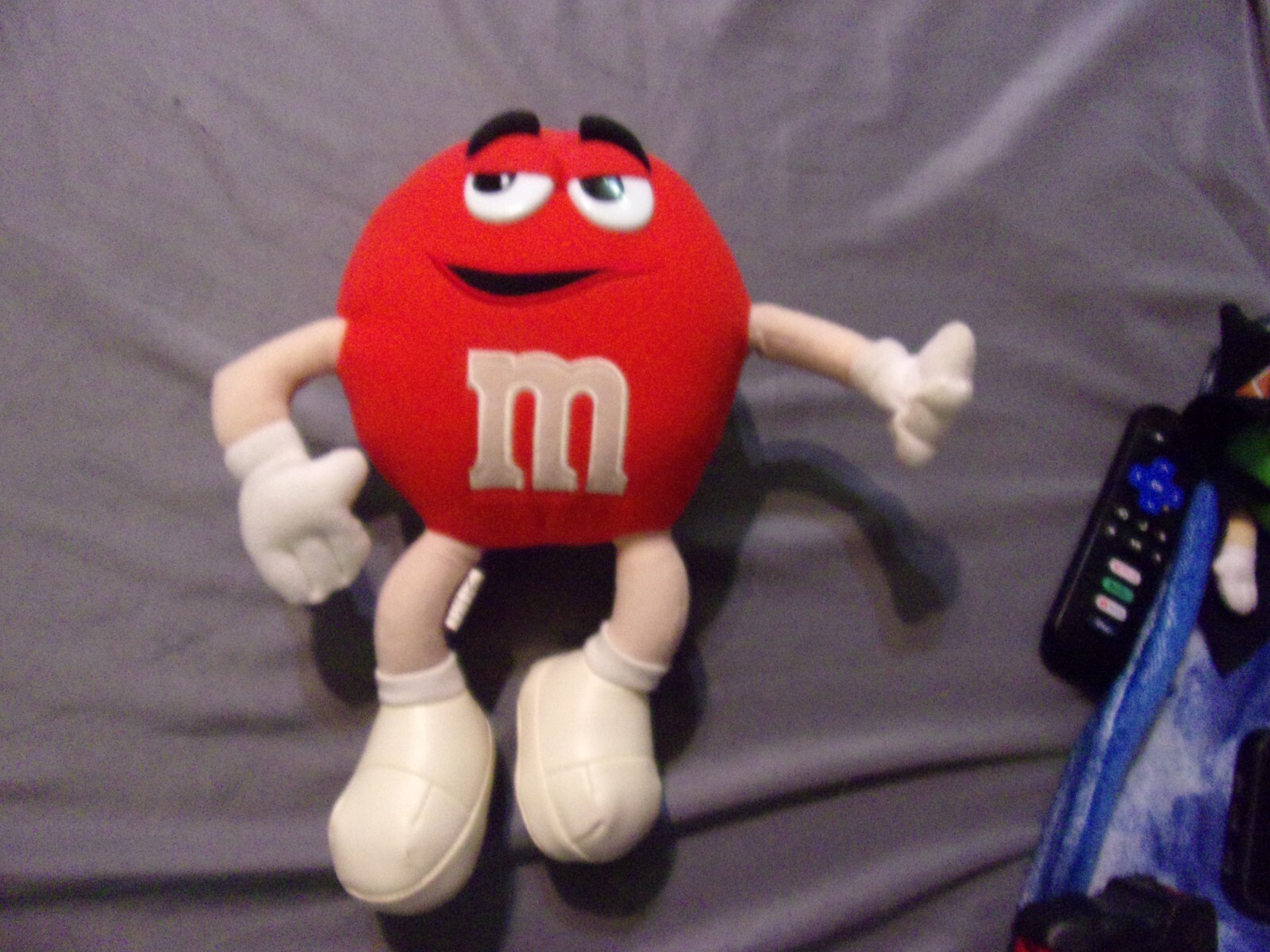 M & M RED Plush 11 '' NANCO 2001