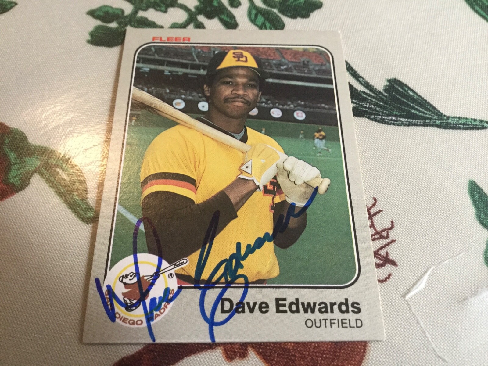 1983 Fleer Dave Edwards Autographed Baseball Card Minnesota Twins Padres Rare