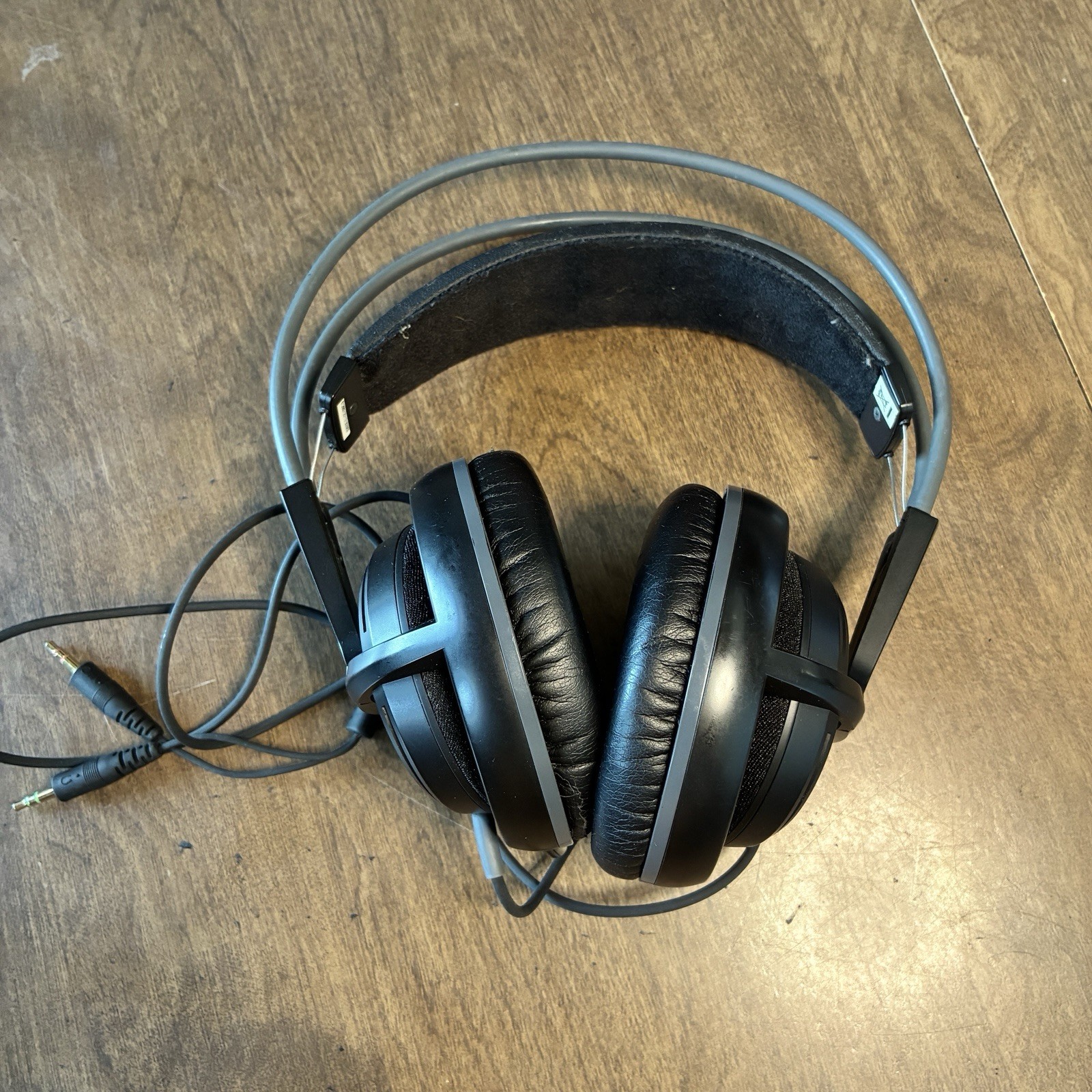 SteelSeries Siberia 200 Over Ear Full-Size Wired Gaming Headset TESTED
