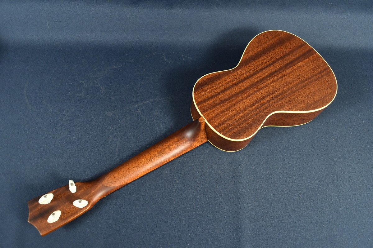 Loco Concert Ukulele DUK-3C 09-0059 from Japan with Hard Case