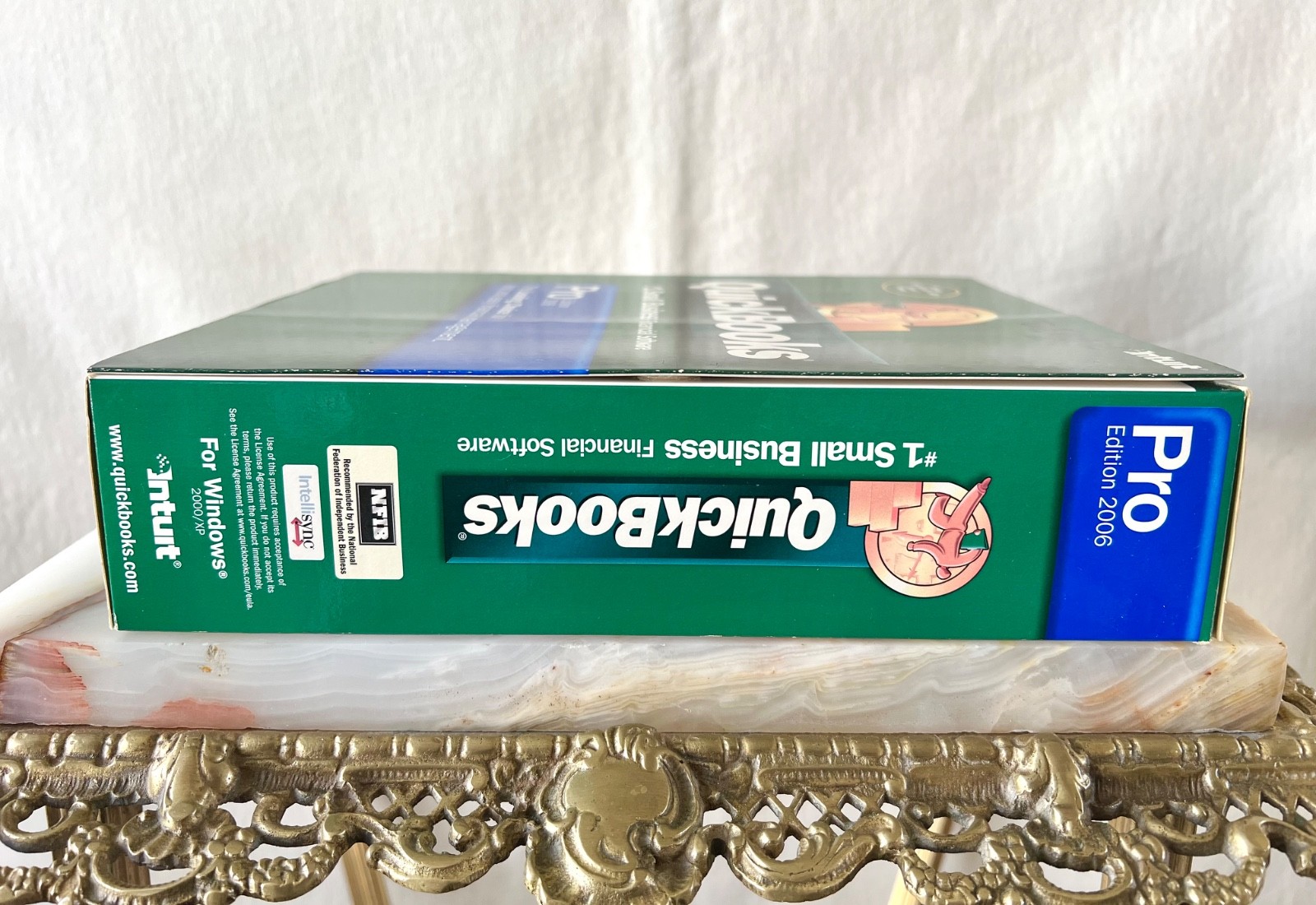 QuickBooks Pro 2006 Complete CD Manual Box Intuit Windows XP W/Product Key