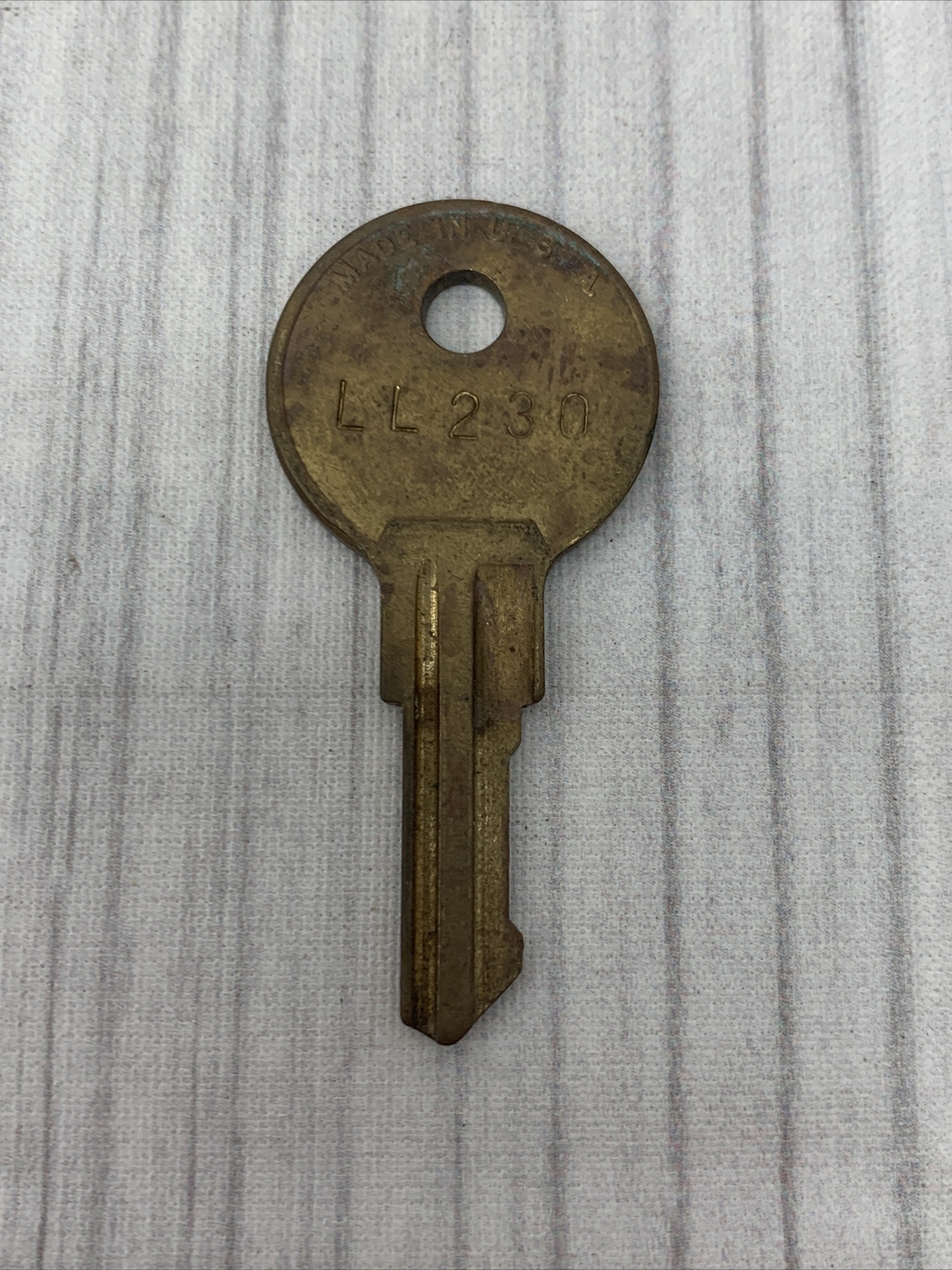 LL230 Key Replacement CM Lock (B)