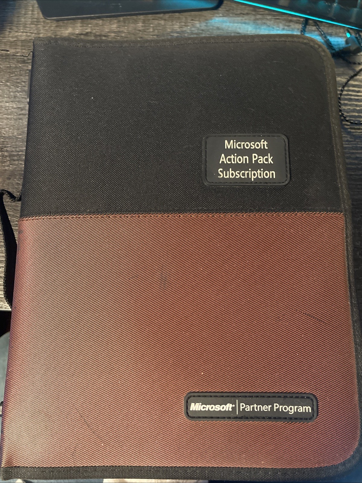 Microsoft Action Pack Subscription Partner Program: 60 CD's Lot & Keys