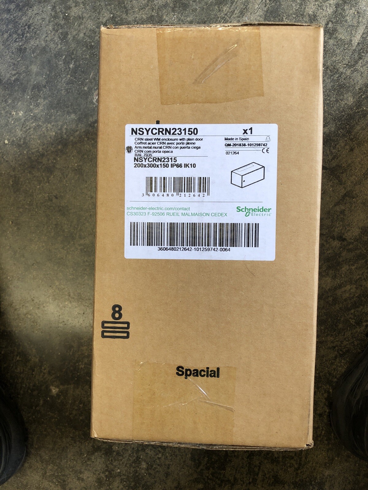 SCHNEIDER ELECTRIC NSYCRN23150 (12 x 8 x 6) 300mm x200x150 Plain Door Enclosure