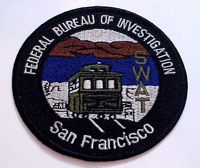 SAN FRANCISCO  CALIFORNIA  SWAT  ( GREEN CABLE CAR ) VINTAGE 3 1/2" POLICE PATCH