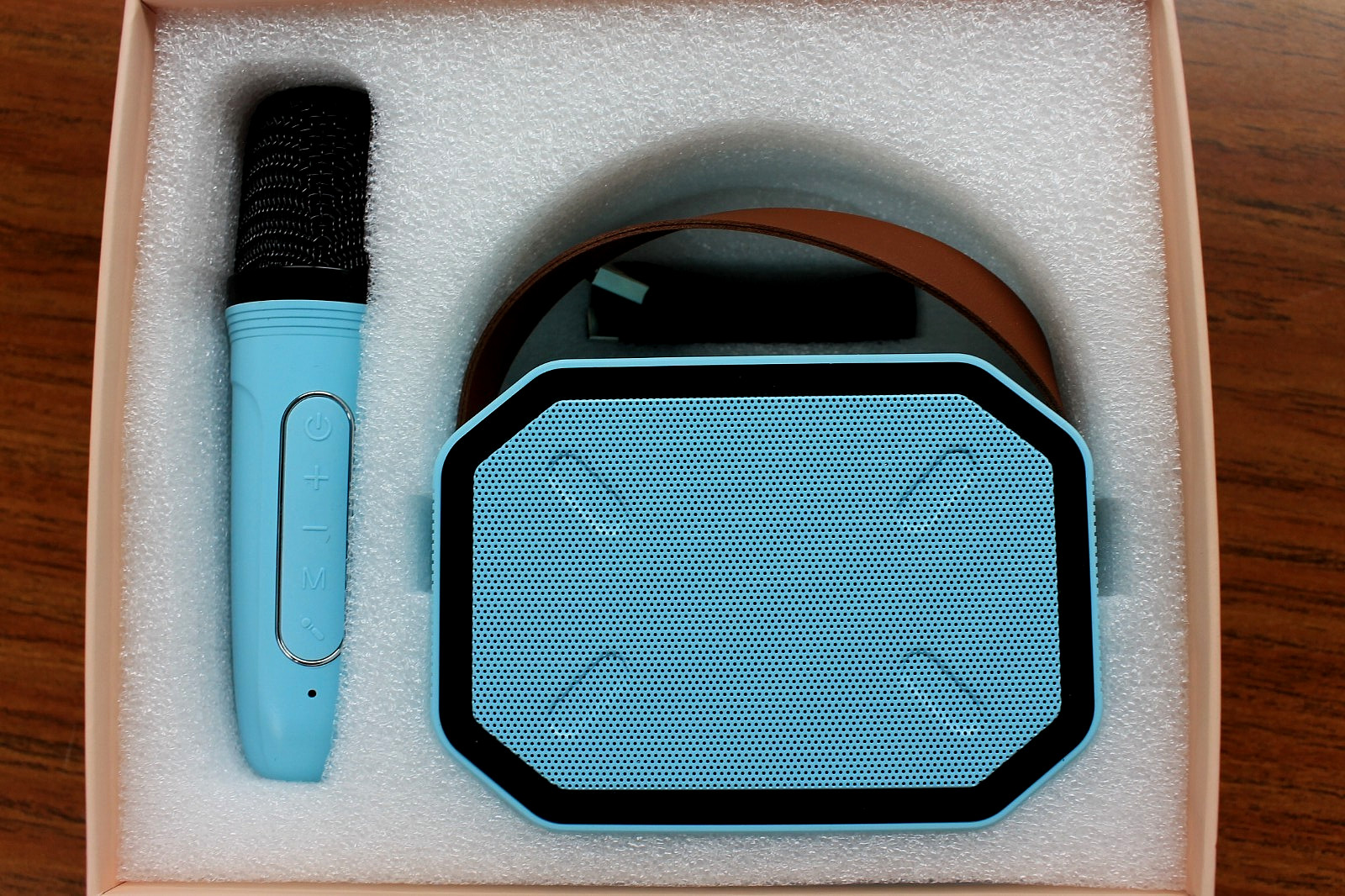 Niskite NK-002 Mini Karaoke Speaker Wireless Mic Teen in Gift box NIB