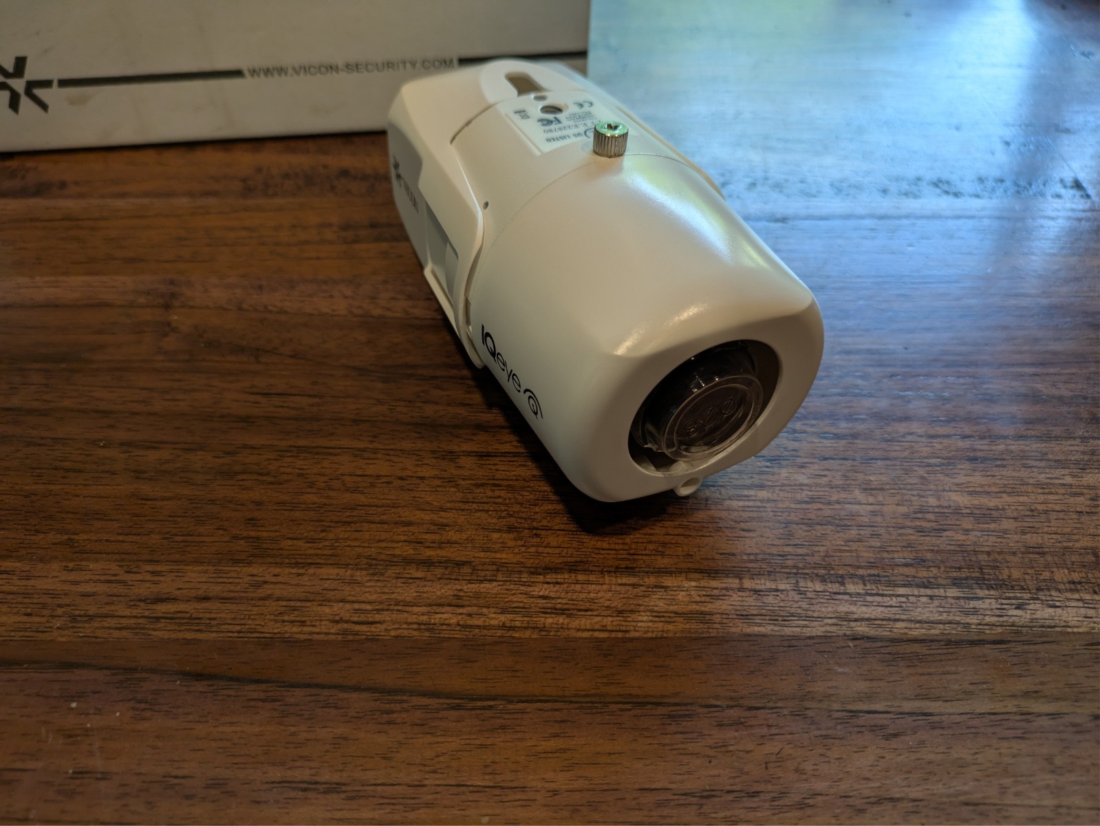 Vicon IQeye IQB93NI-A6 3MP Outdoor Bullet Security Camera PoE New in Box