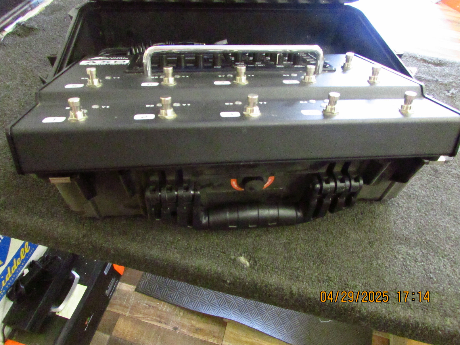 Fractal Audio Systems AX8 Amp Modeler/Multi-FX Processor - Black