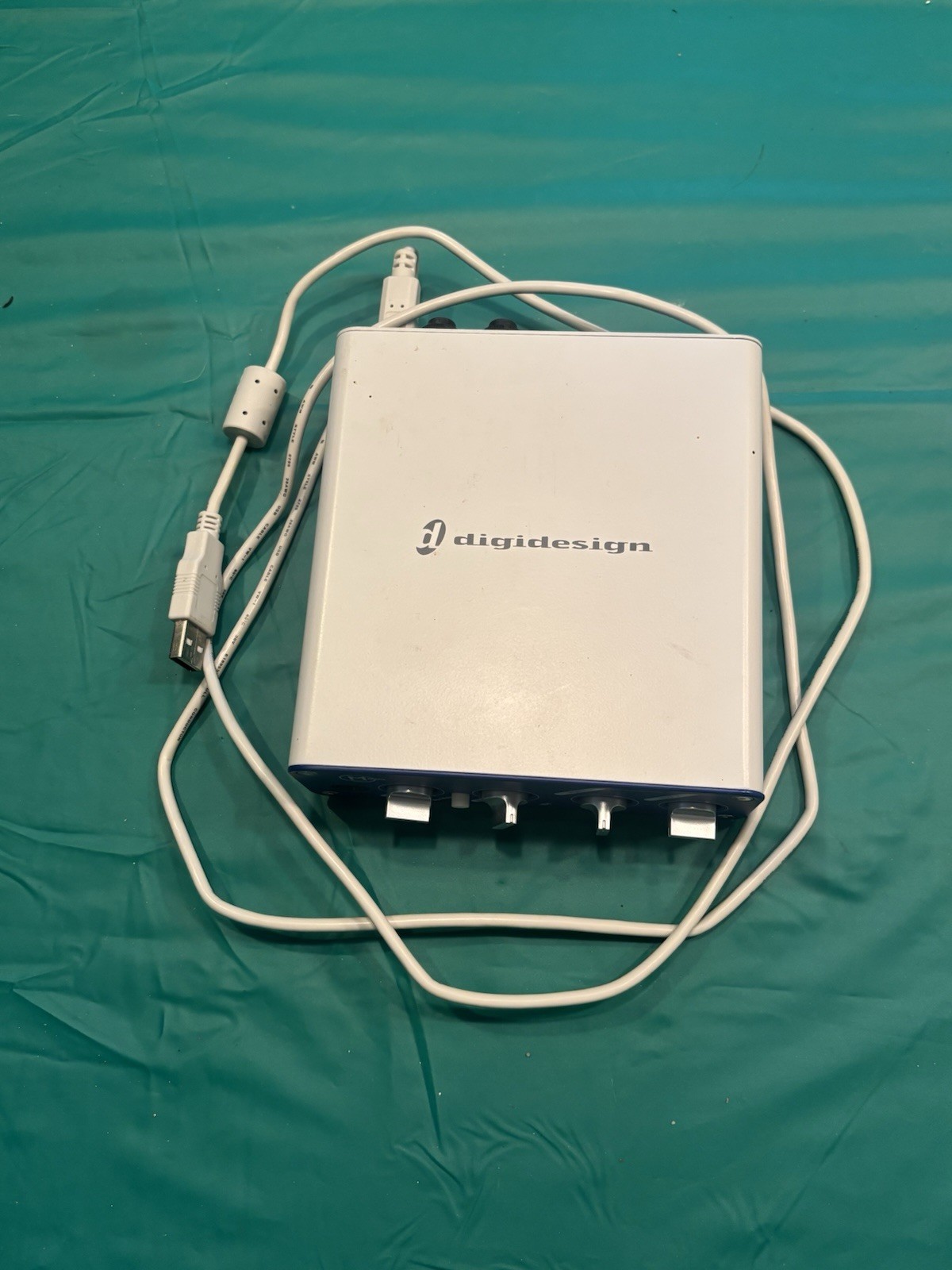 Digidesign Mbox2 USB Midi Recording Interface With USB Cord