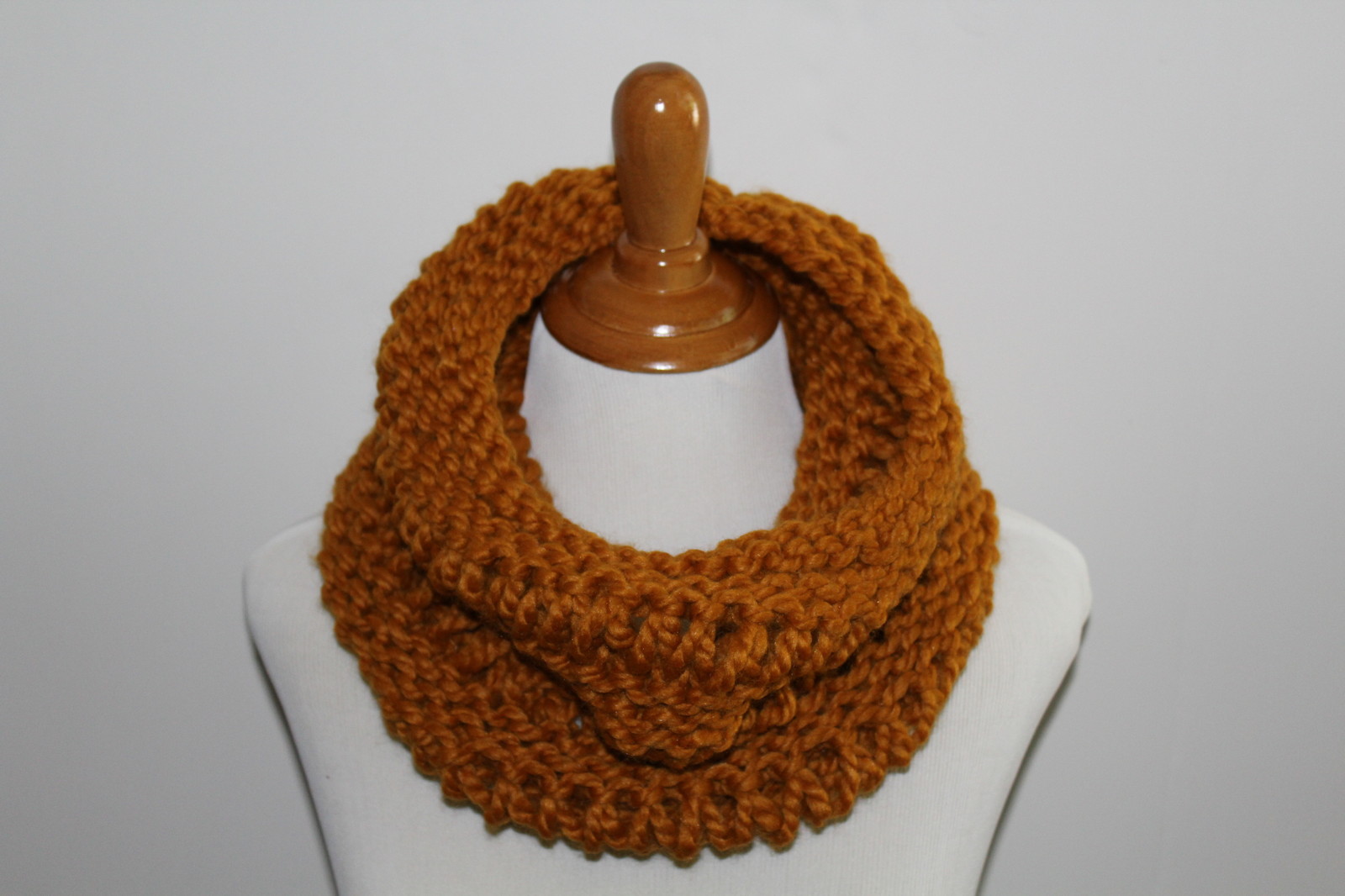 Chunky Hand Knit Unisex Drop Stitch Butterscotch Caramel Cowl Scarf NeckWarmer