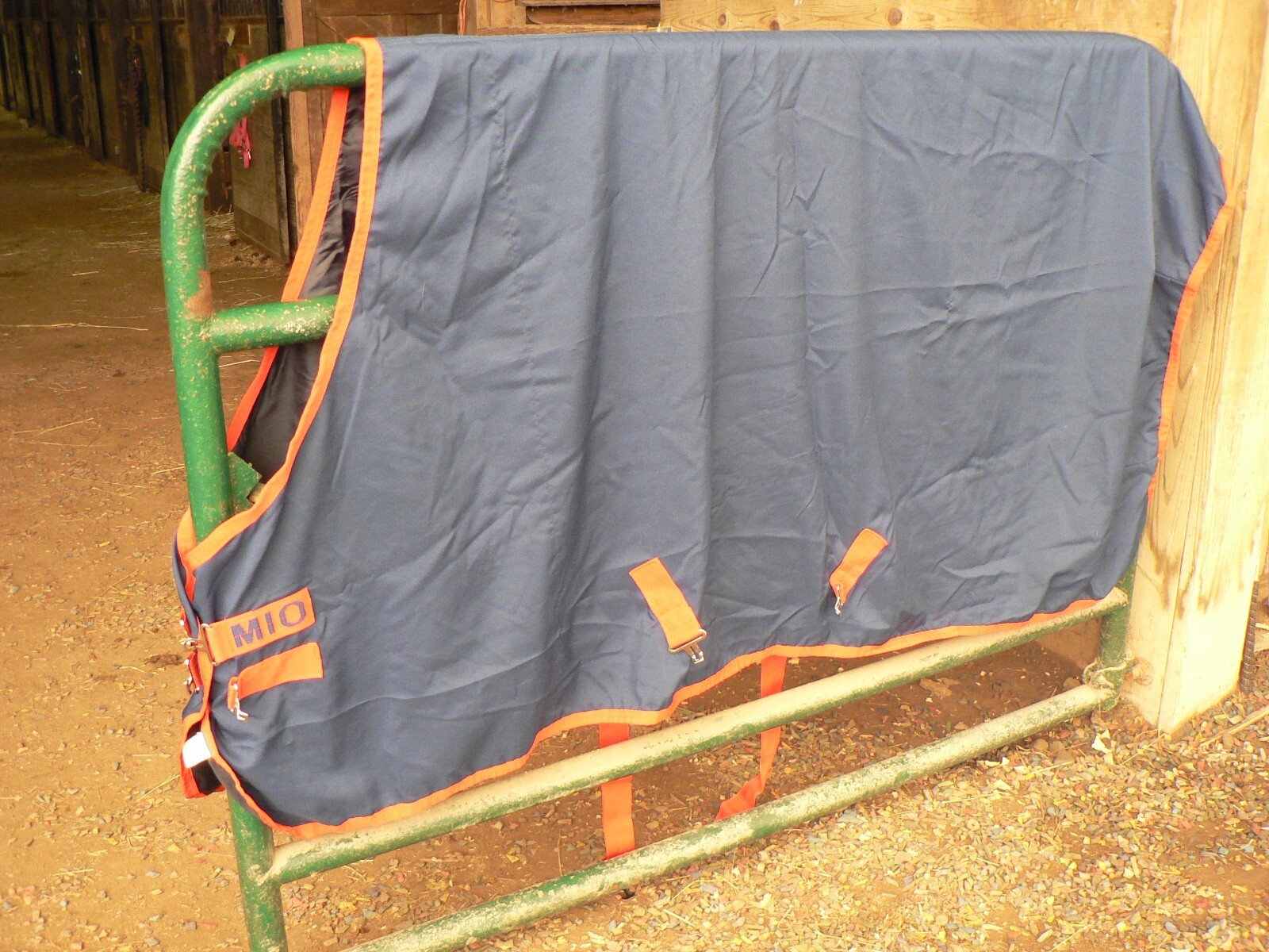 MIO 81" Blue w/Red trim Stable Horse Sheet