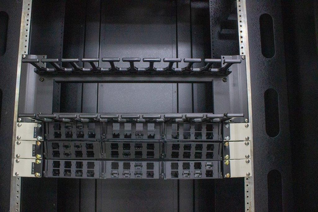 Electron Metal Server Rack Cabinet IT Equipment High Load Capacity (3374636)