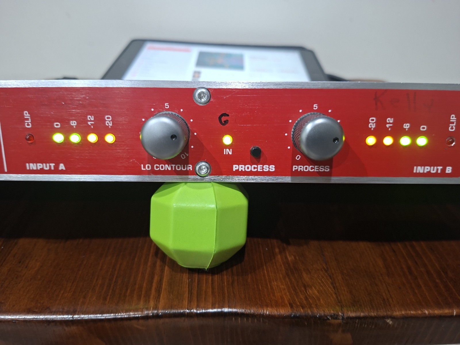BBE 382isw Sonic Maximizer