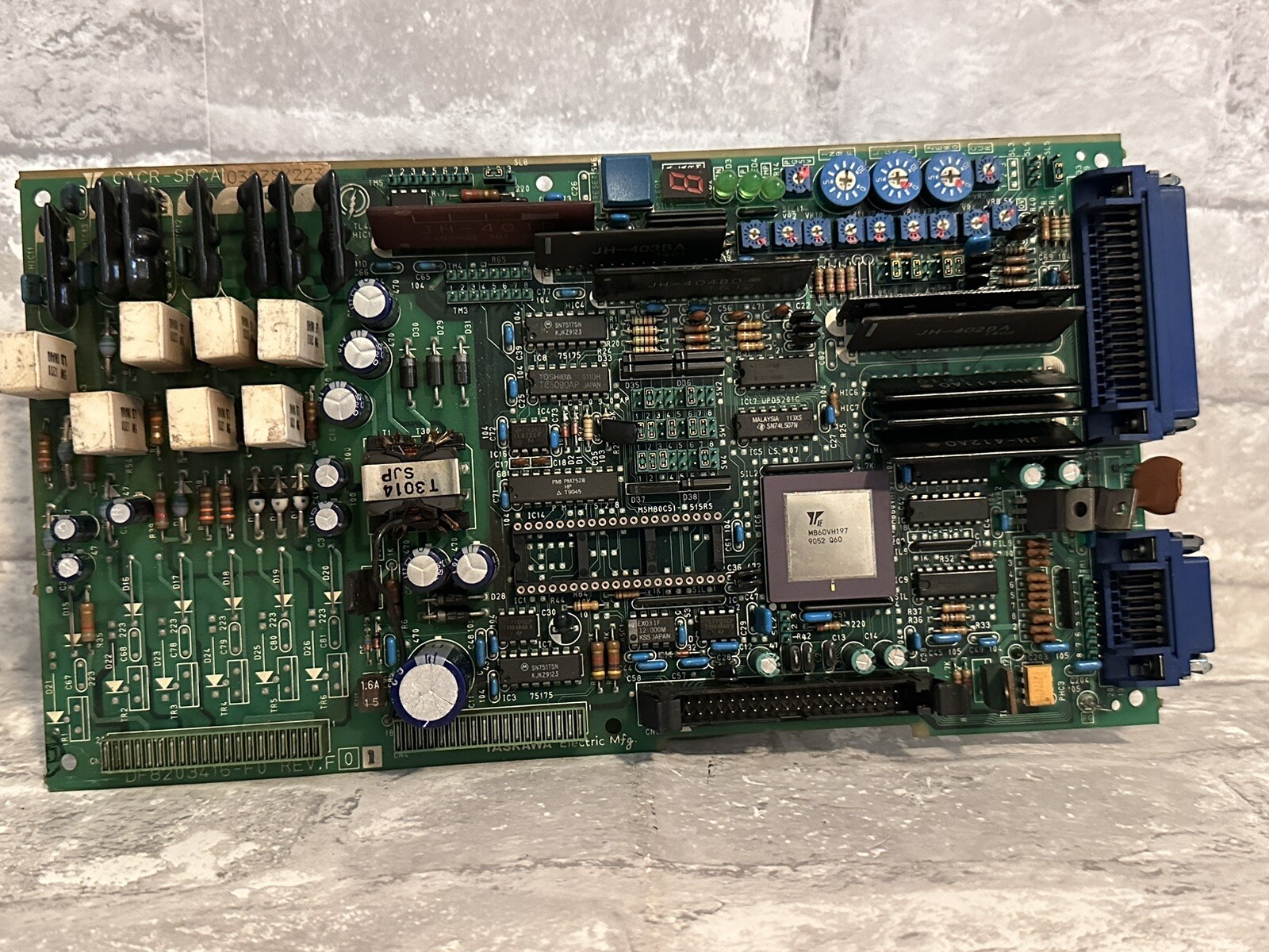 YASKAWA SERVO CONTROLLER BOARD DF8203416-F0 REV F01