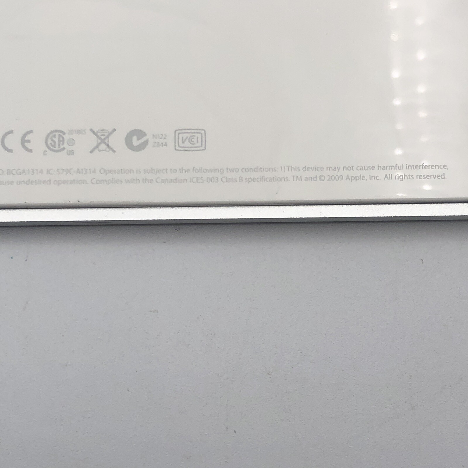 Apple A1314 Wireless Bluetooth Keyboard Silver And White