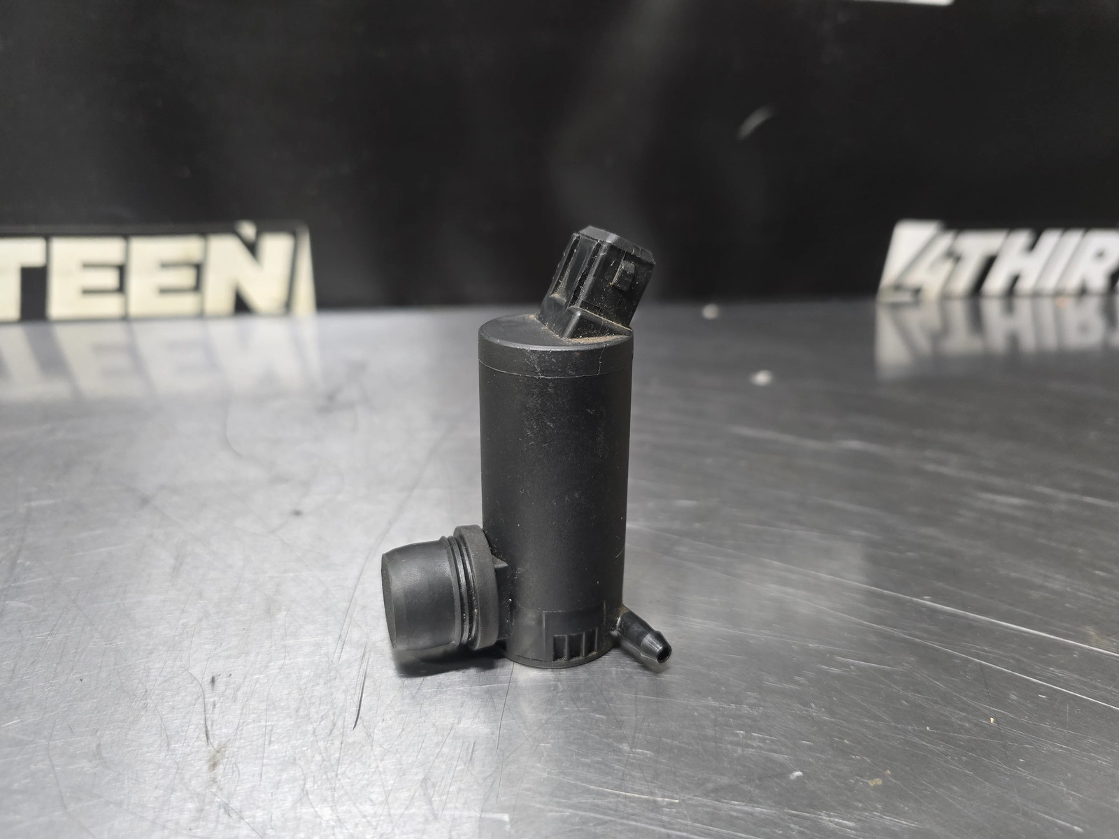 2004-2006 PONTIAC GTO WASHER PUMP OEM #N38
