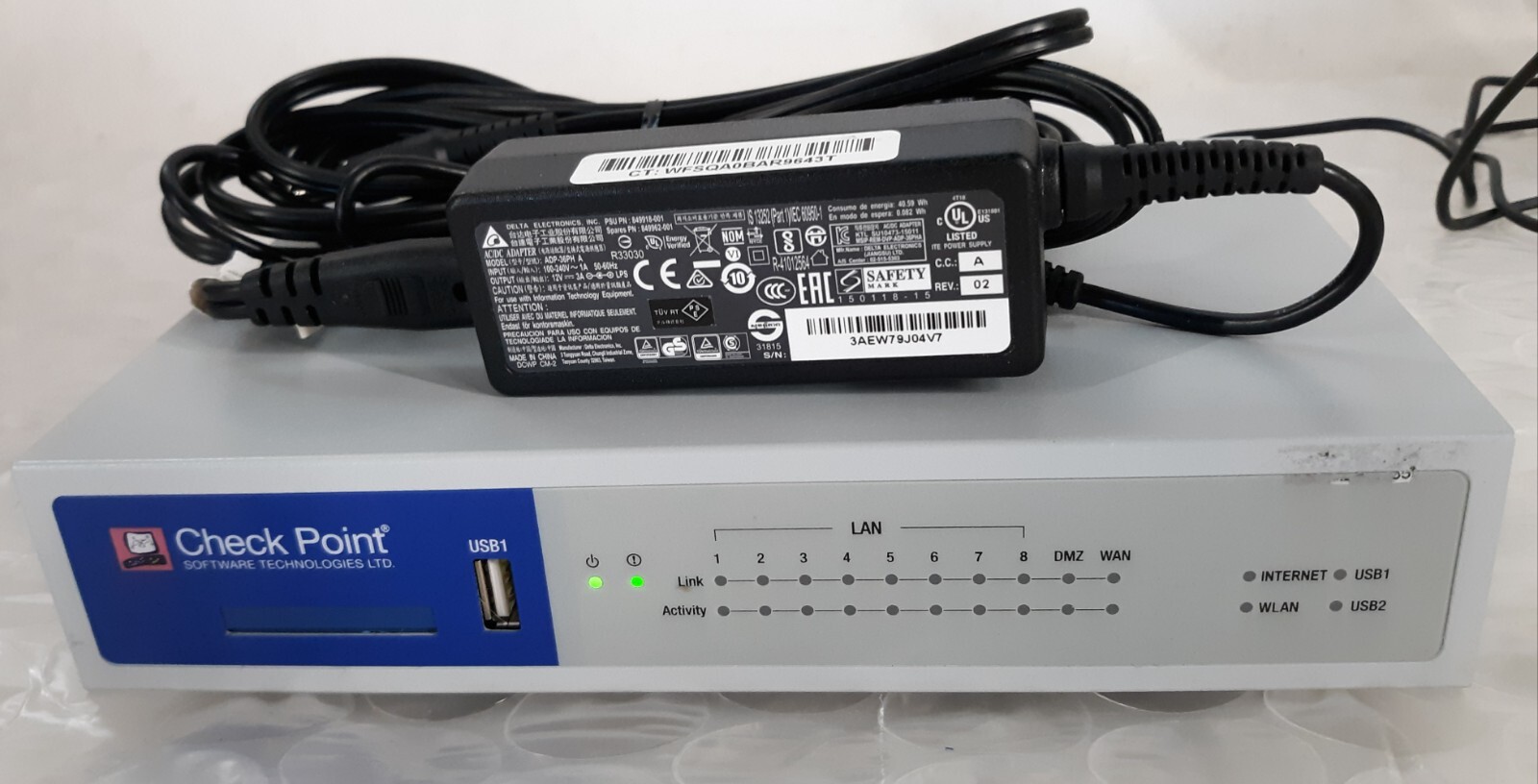 Check Point L-50W 8-Port SG-80A Gigabit Firewall Appliance w/ AC Adapter