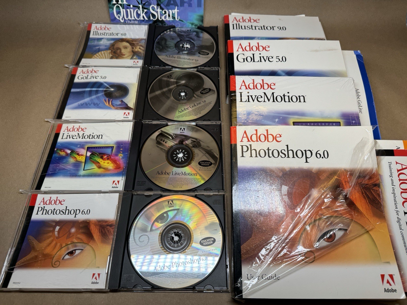 Adobe Photoshop 6.0 Illustrator 9.0 GoLive 5.0 LiveMotion (Mac) With Books