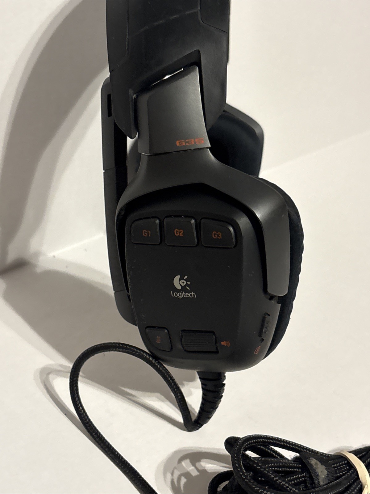 Logitech G35 Wireless Surround Sound Gaming Headset.