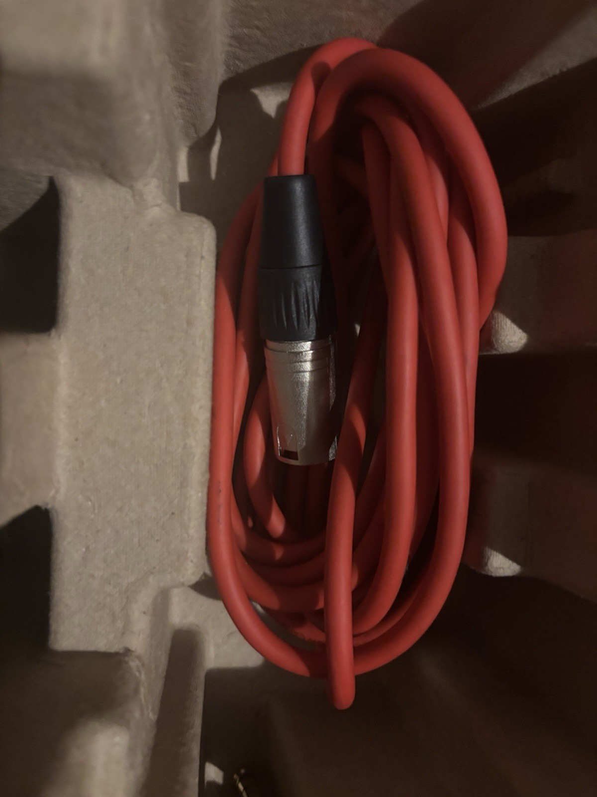 Focusrite Scarlett 2i2 Studio 3ªGen Interface, Mic, Headphones WITHOUT Clip/MIC