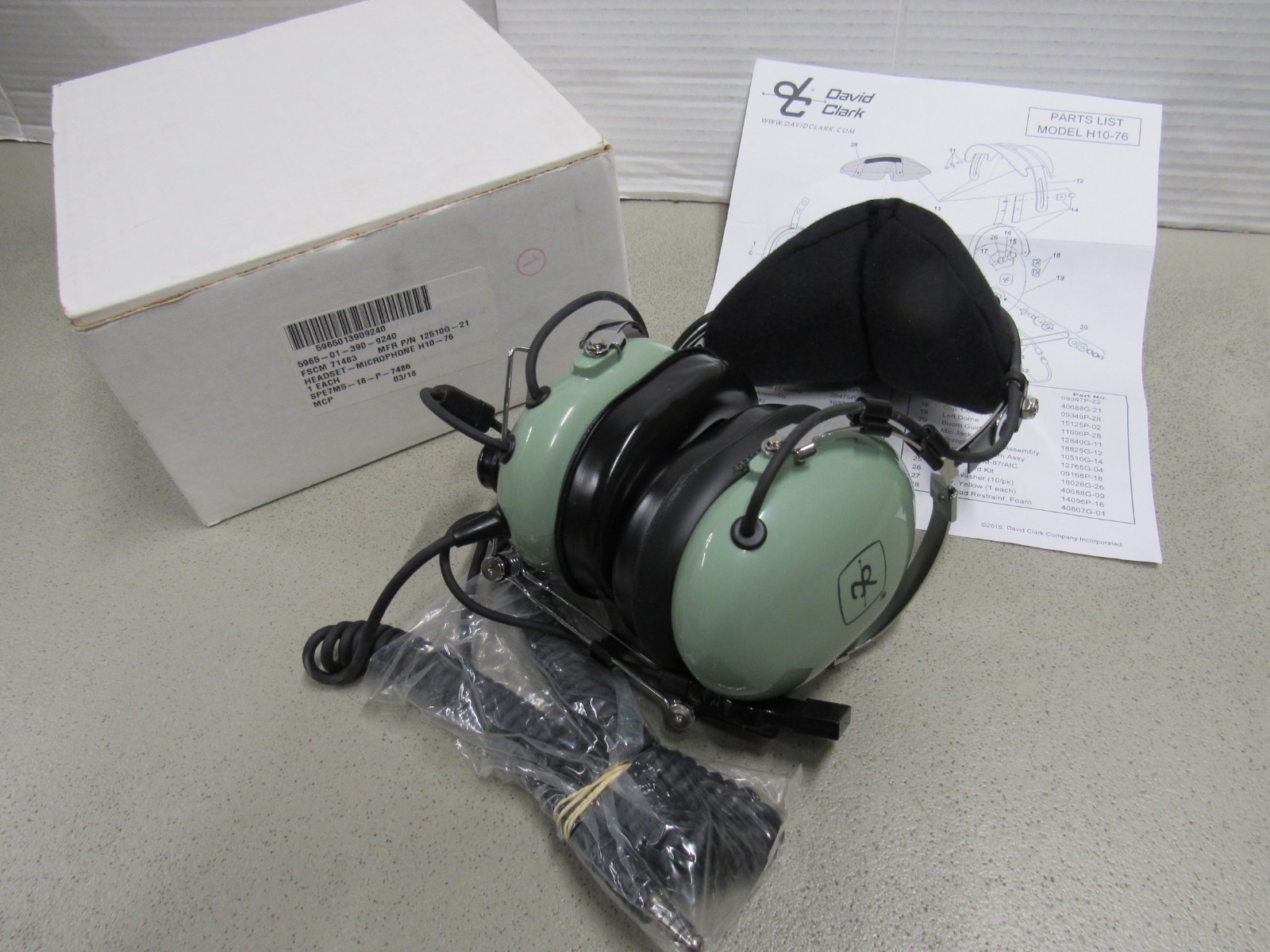 US Military David Clark Headset w/ Microphone H10-76 NSN 5965-01-390-9240 NOS