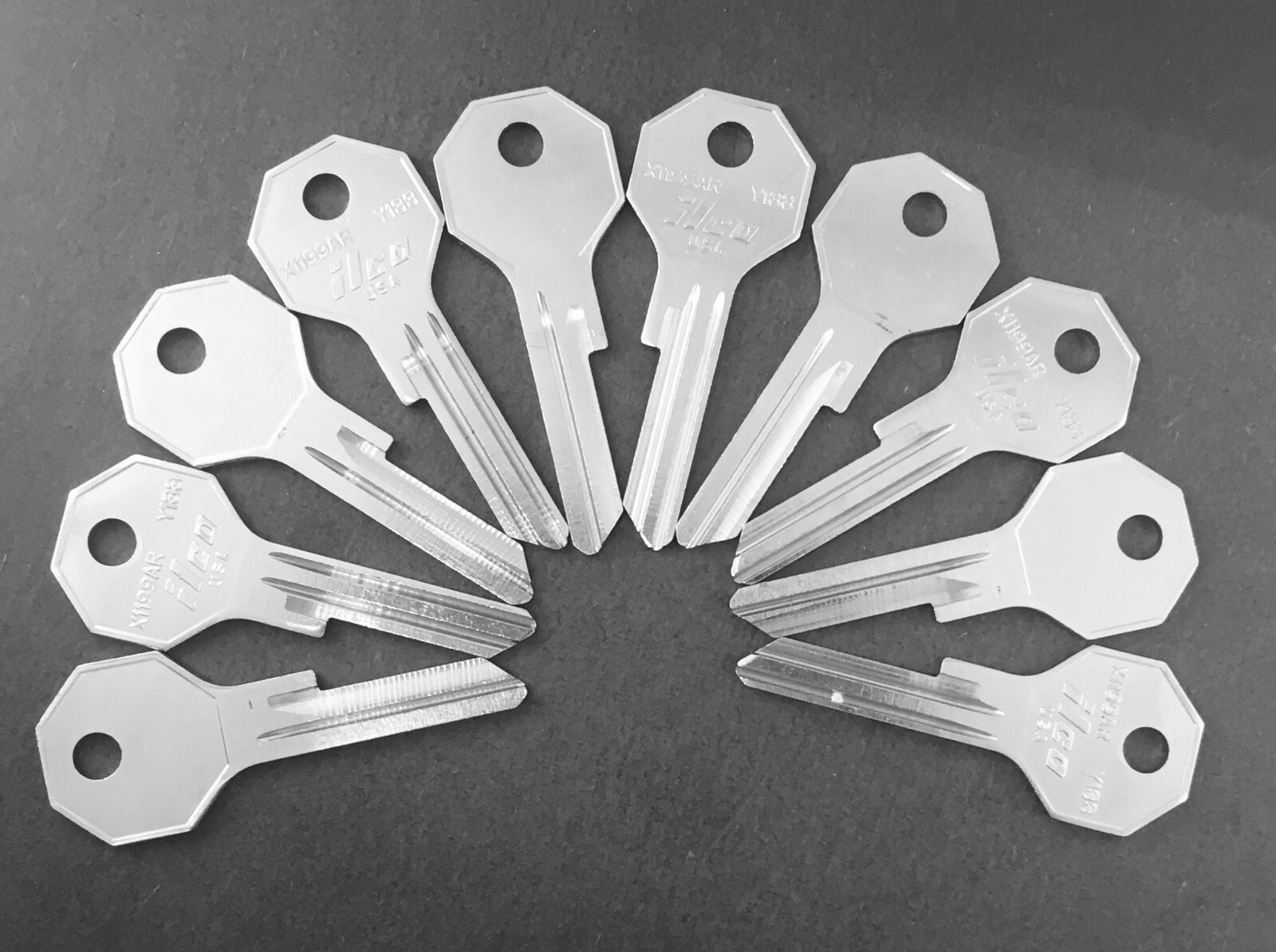 Lots of 2/5/10 X1199AR HYA5 Y133 Type Key Blanks for Chrysler/Studebaker
