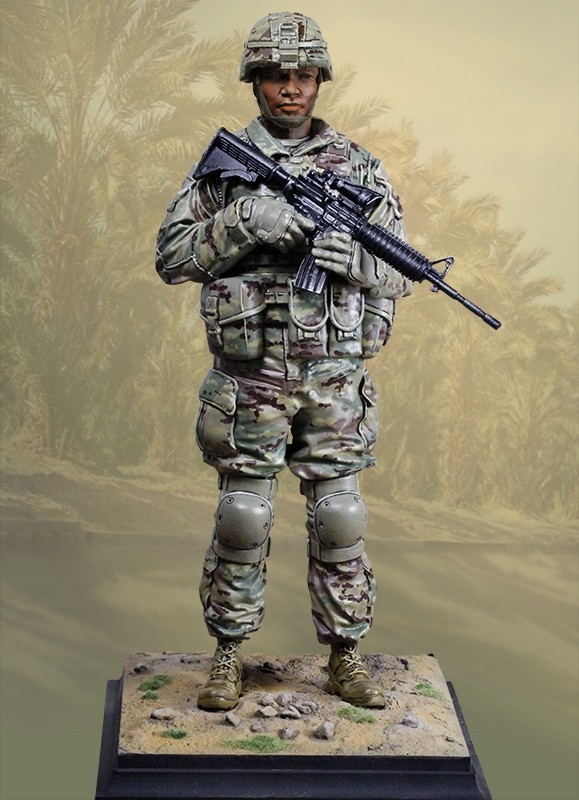 COLLECTORS SHOWCASE DEFENDERS OF FREEDOM CY60001B U.S. ARMYAFRICAN AMERICAN