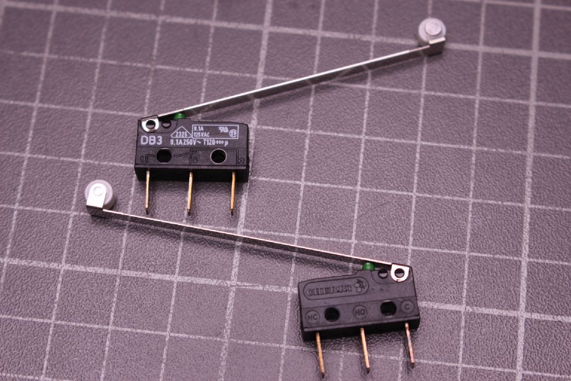 10pcs Micro Switch No22 CHERRY DB3CB1RB 1 Changer 0.1A 250VAC with Roller