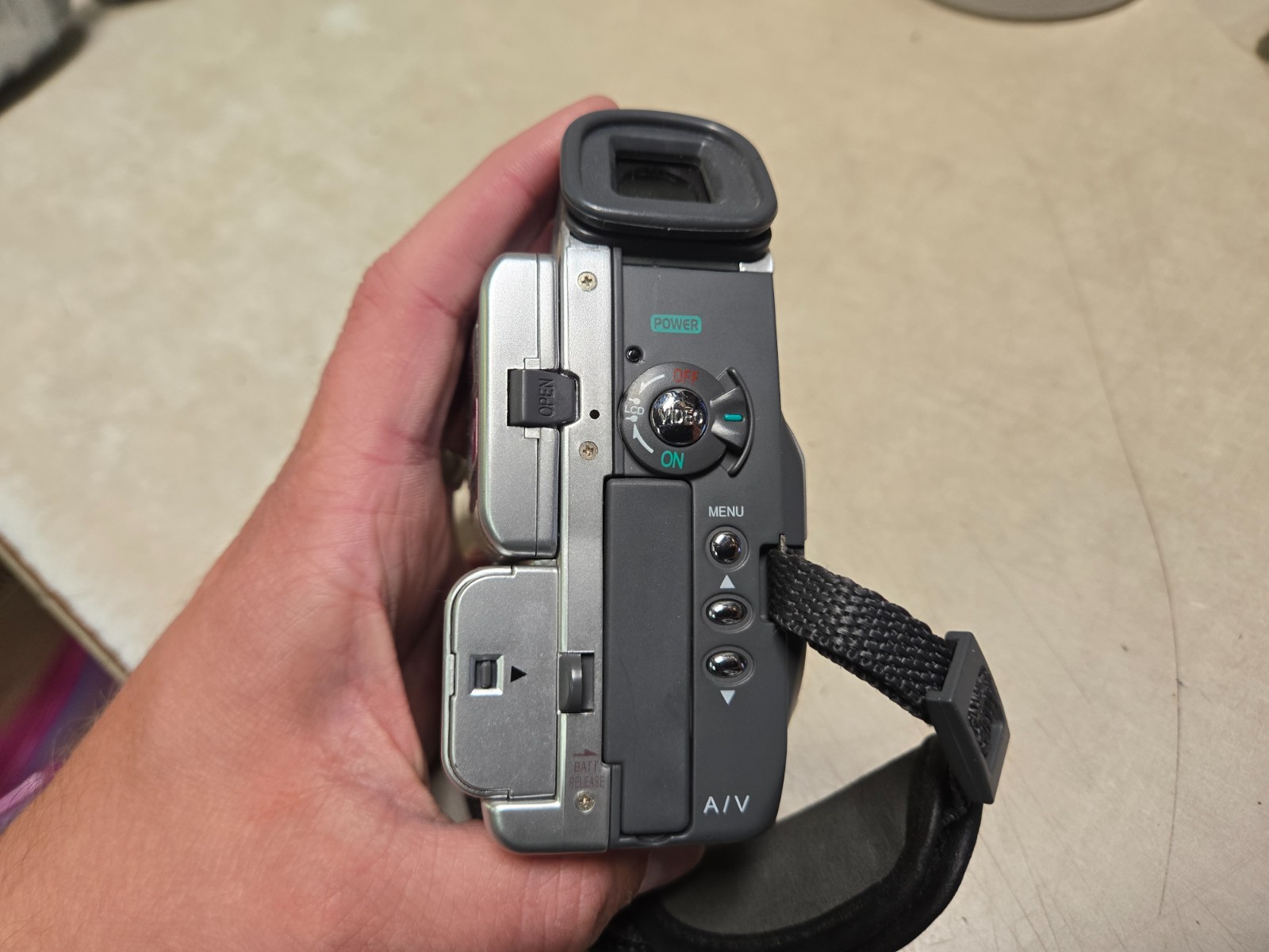 DV5 Plus 4.1 Megapixels Digital Camera/Video Camcorder Camcorder only!