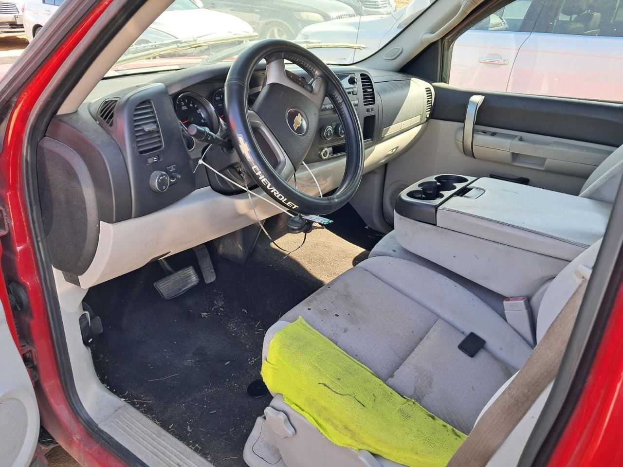 SILVRDO15 2009 Glove Box 4809568