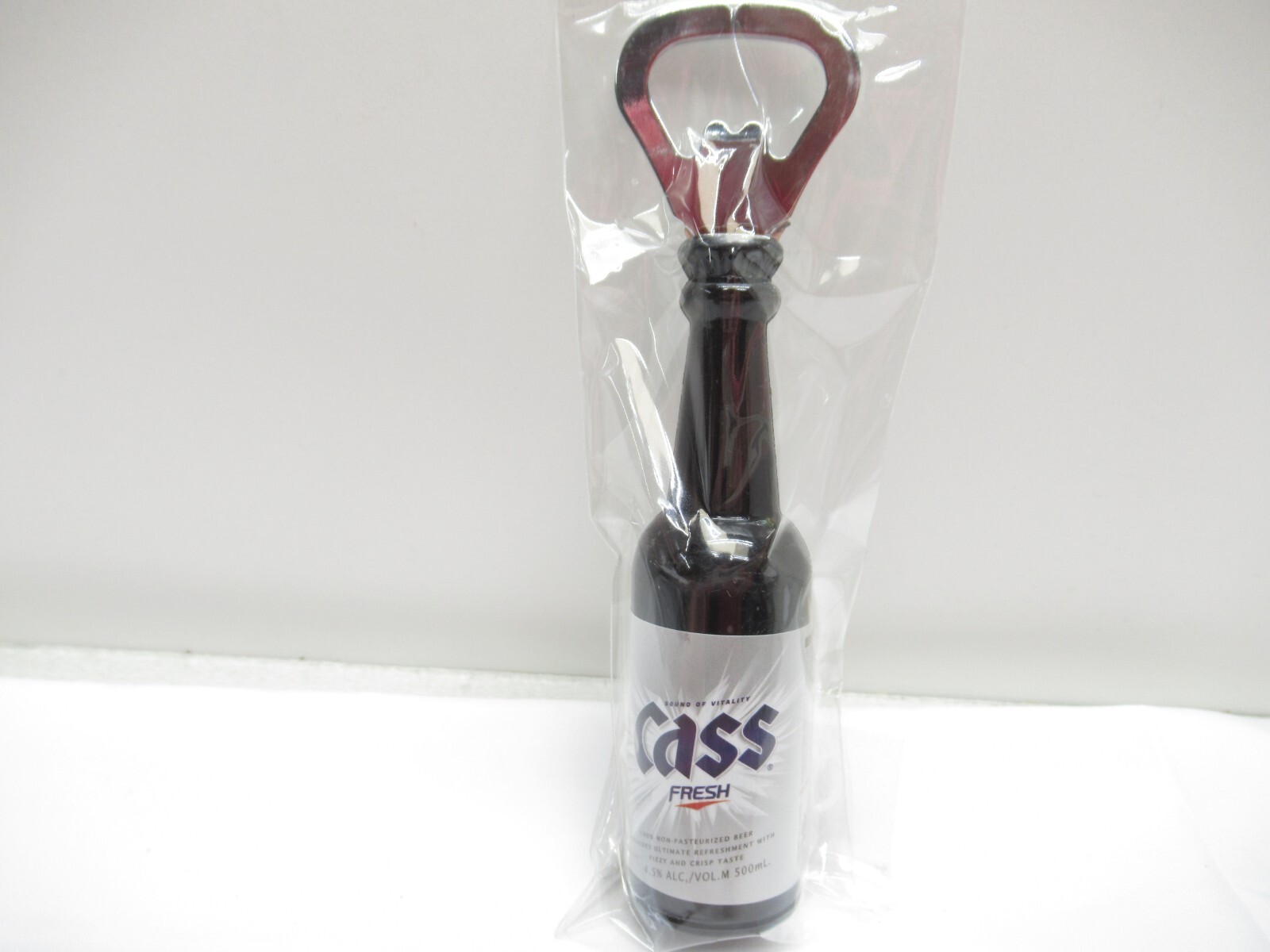 KOREAN CASS "카스" BEER BOTTLE SHAPED REPLICA MAGNETIC BEER / SODA BOTTLE OPENER