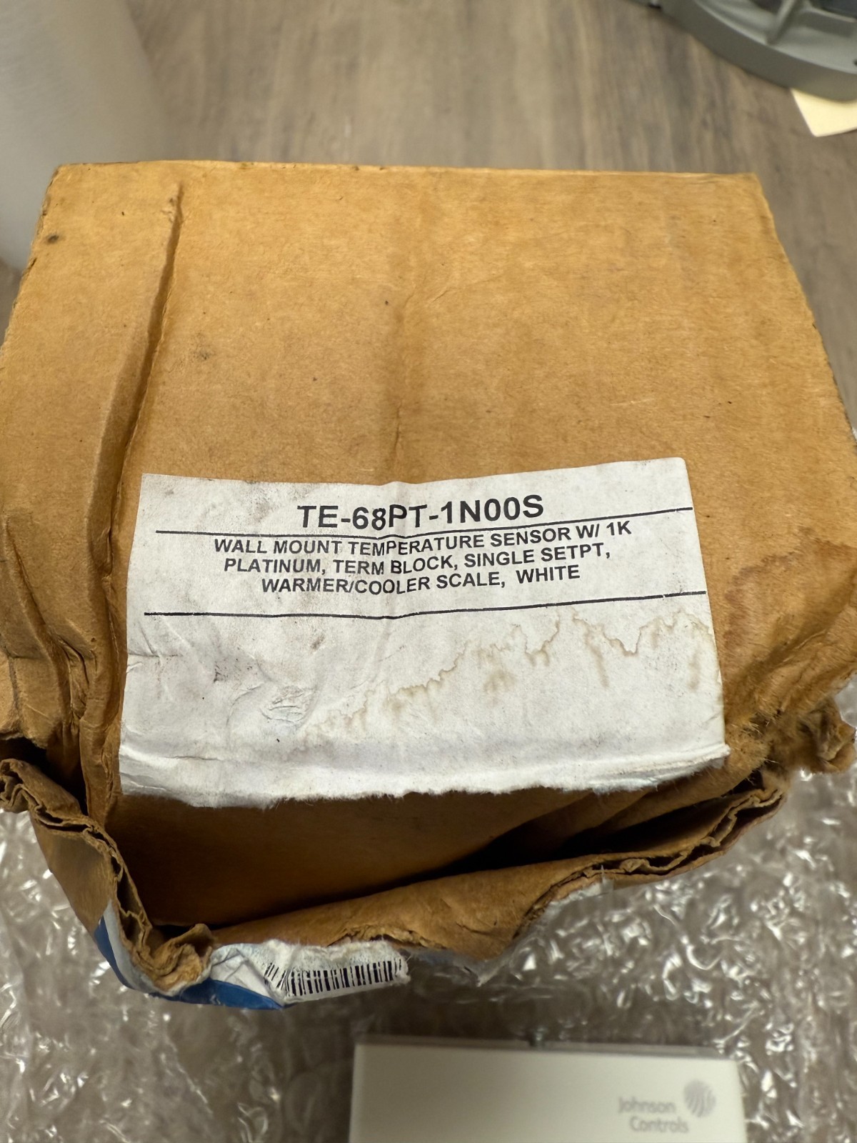 Johnson Controls TE-68PT-1N00S Wall Mount Temp Sensor White NEW