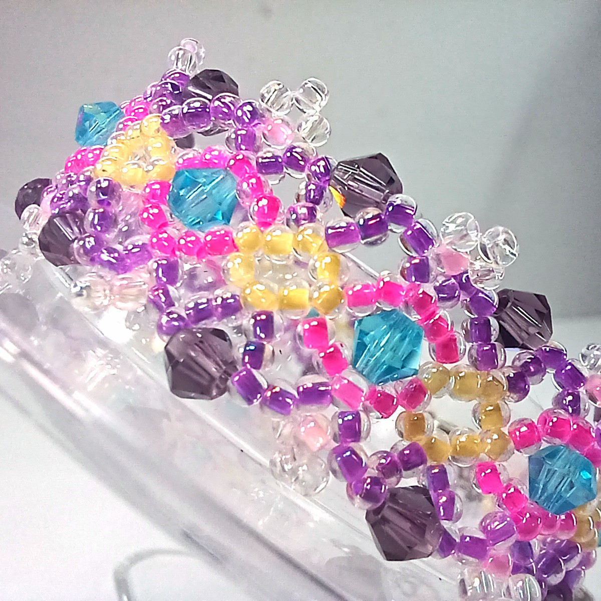 Handcrafted Beaded Bracelet - Vibrant & Unique Design"