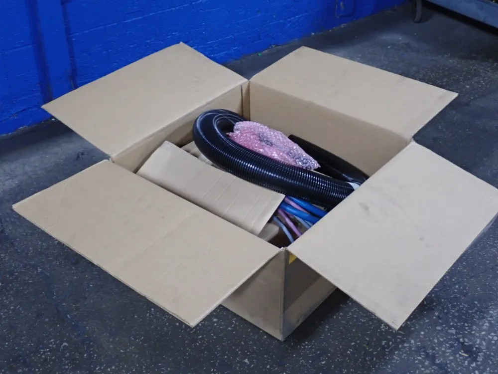 HOSES AND HOSE MOUNTING 08251471028
