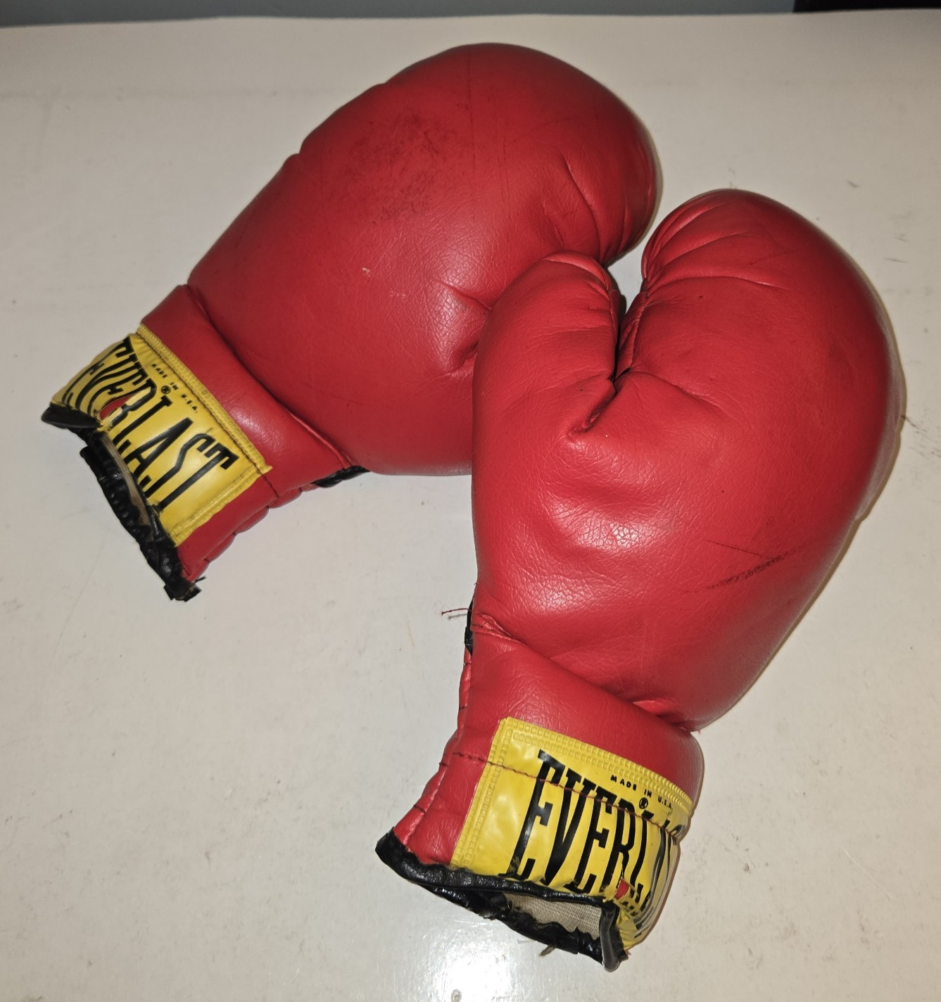 Vintage Everlast Boxing Gloves Pair #2622 Made in USA Red - AS-IS READ