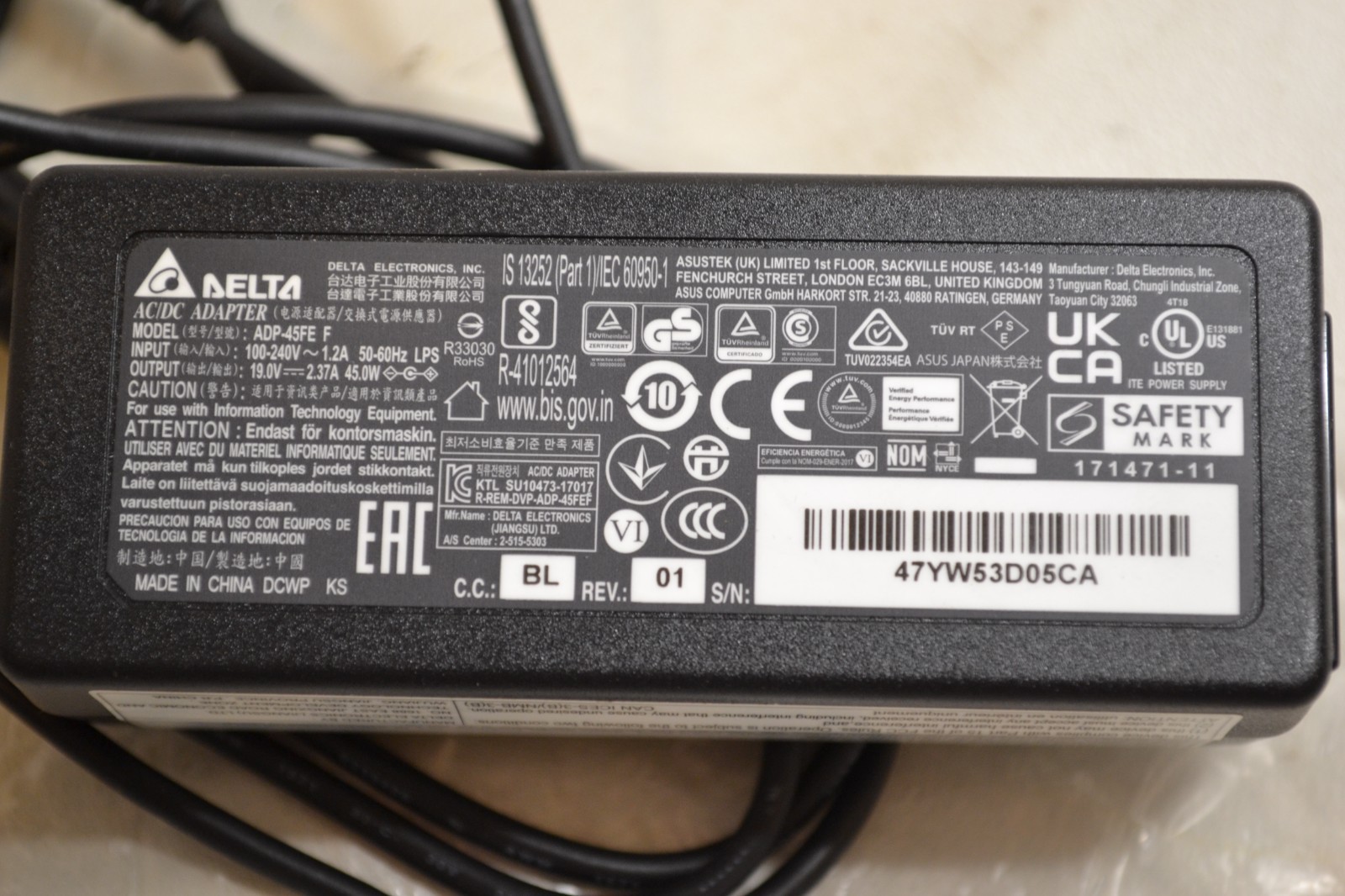 GENUINE Delta AC/DC Adapter Model: ADP-45FE