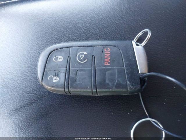 JOURNEY 2014 Glove Box 4901531