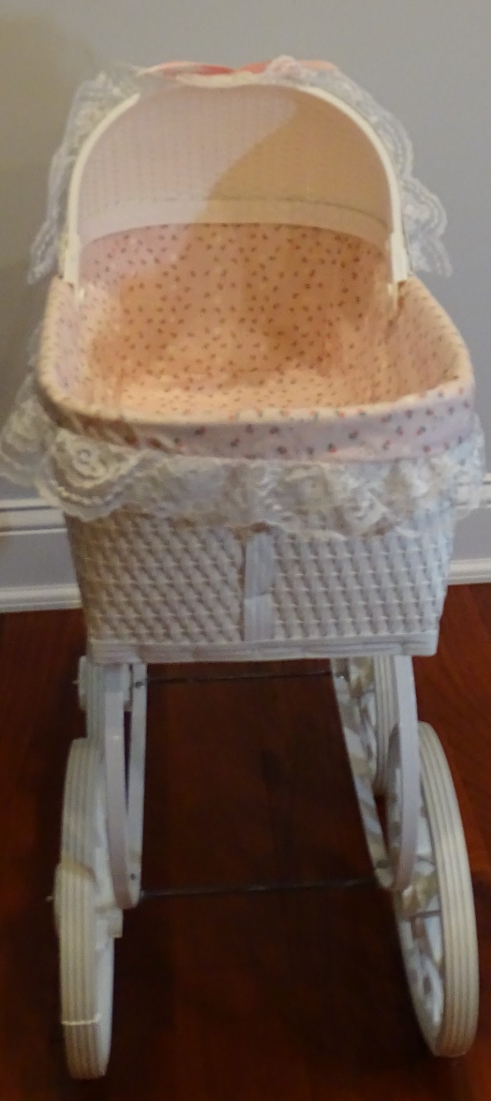 Plastic White Basket Weave Patterned 29 inch Tall Stroller